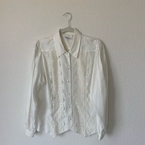 Women’s vintage Liz Claiborne dress shirt cream lace button down size 8